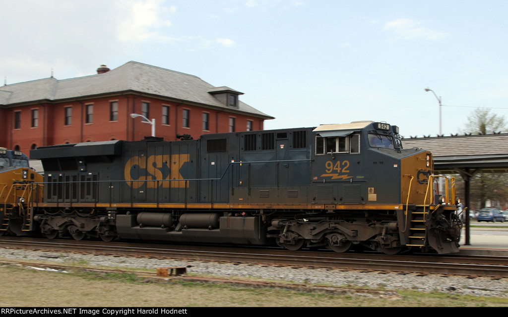 CSX 942